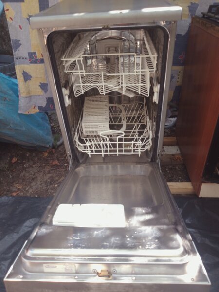 Vand masina de spalat vase si aragaz Whirlpool.