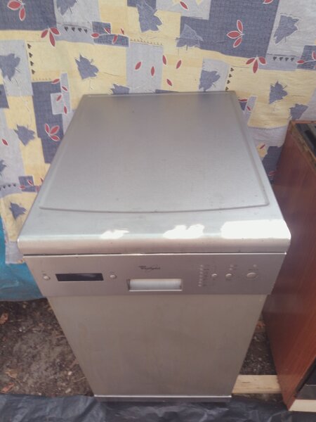 Vand masina de spalat vase si aragaz Whirlpool.